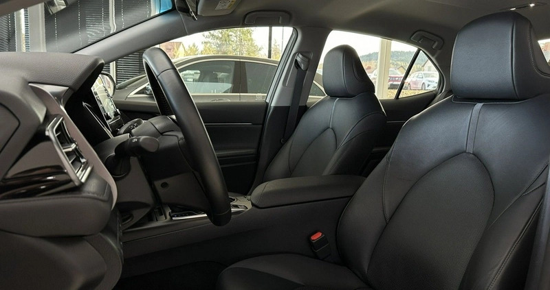 Toyota Camry cena 134900 przebieg: 28148, rok produkcji 2021 z Trzcińsko-Zdrój małe 781